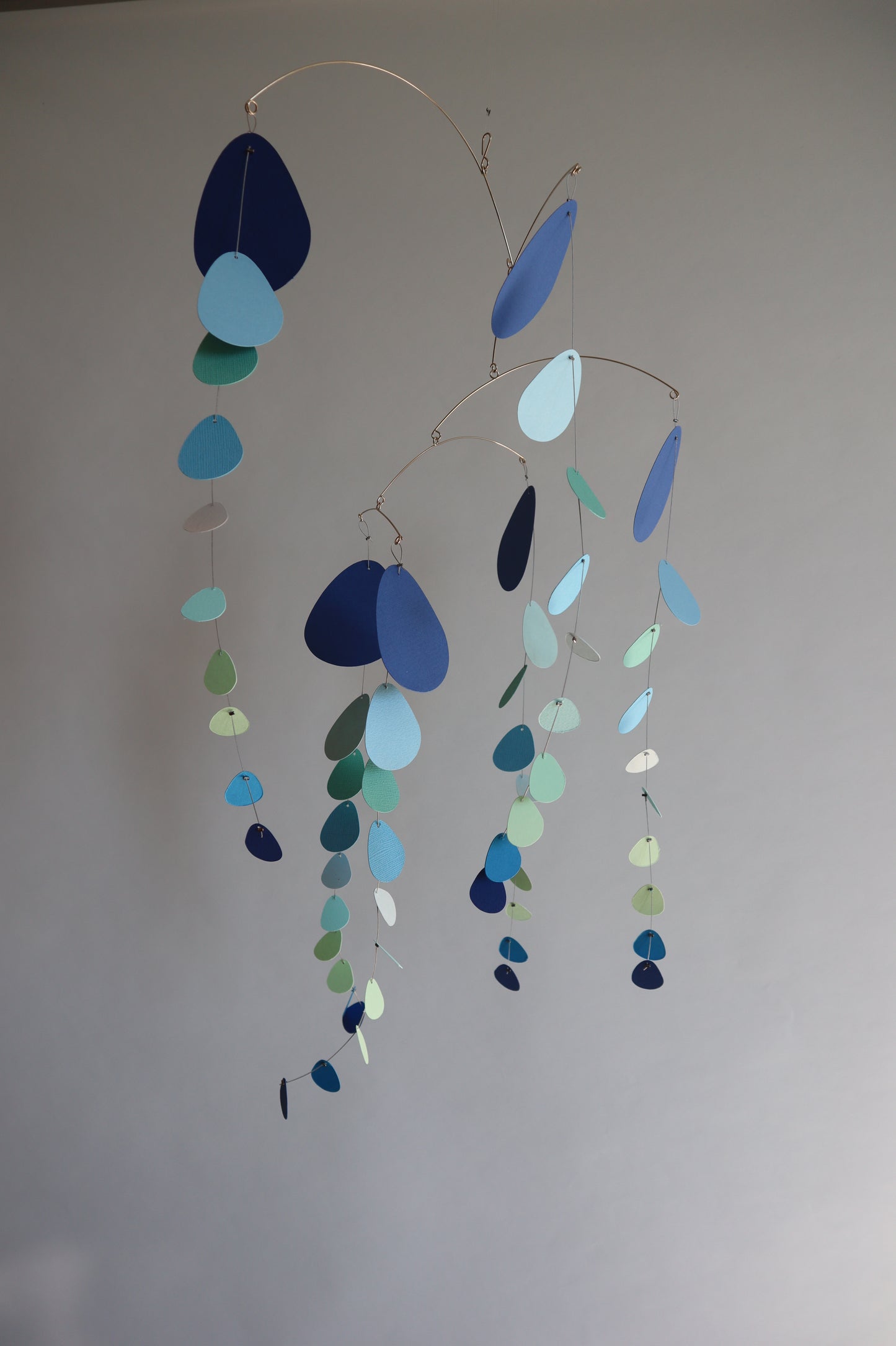 N.42 Eucalyptus Mobile Blue Degrade