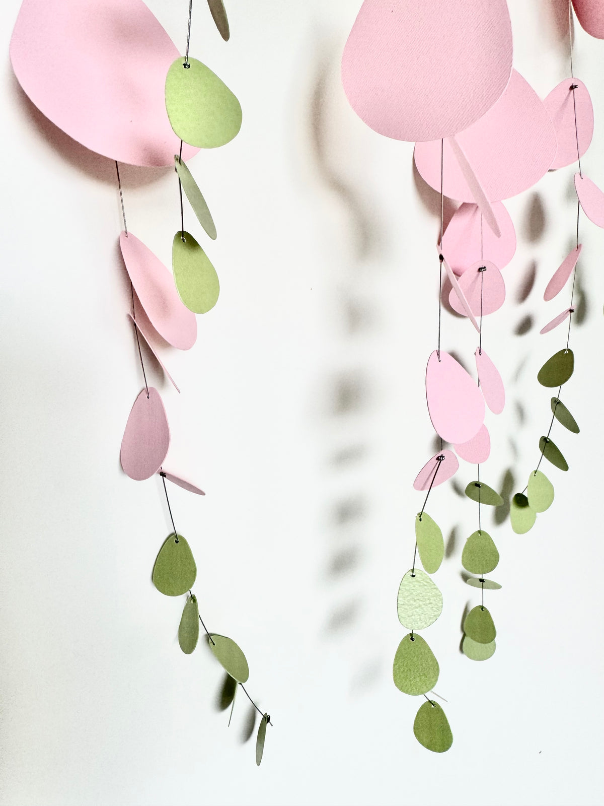N.40 Kinetic Mobile Eucalyptus Pale Green & Rose